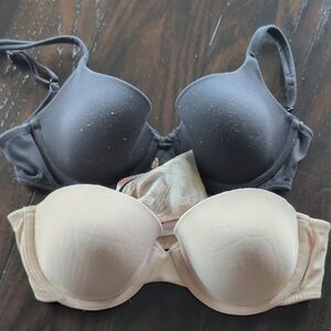 Victoria's Secret Black and Cream Bras